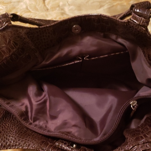 BEAUTIFUL BROWN SNAKE SKIN LIKE PATENT BAG - Picture 2 of 7